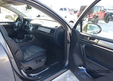 2012 Volkswagen Touareg Vr6 Sport z USA, uszkodzony, nr VIN WVGEF9BP3CD005804